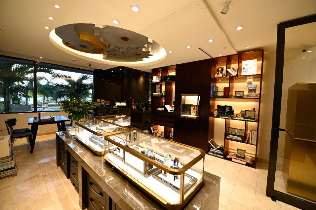 Jewels in Paradise at Ritz-Carlton